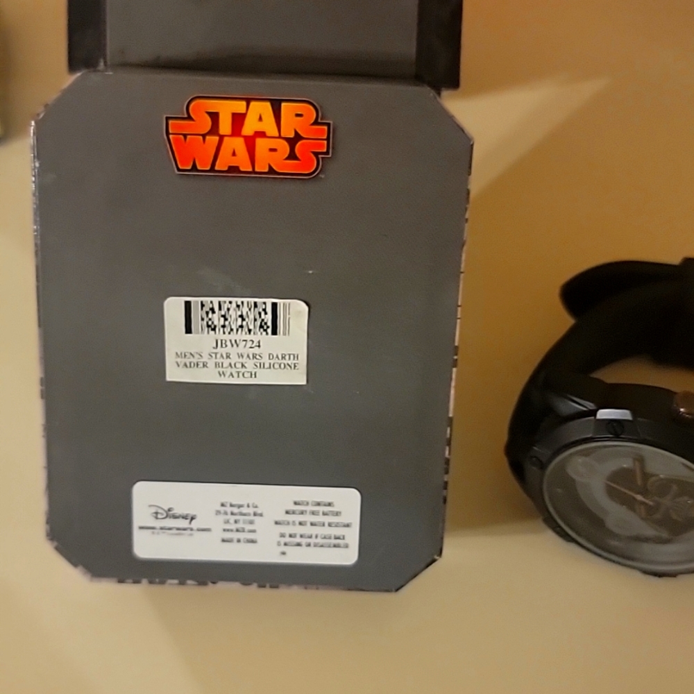 Disney Dark Vader - Picture 6 of 6
